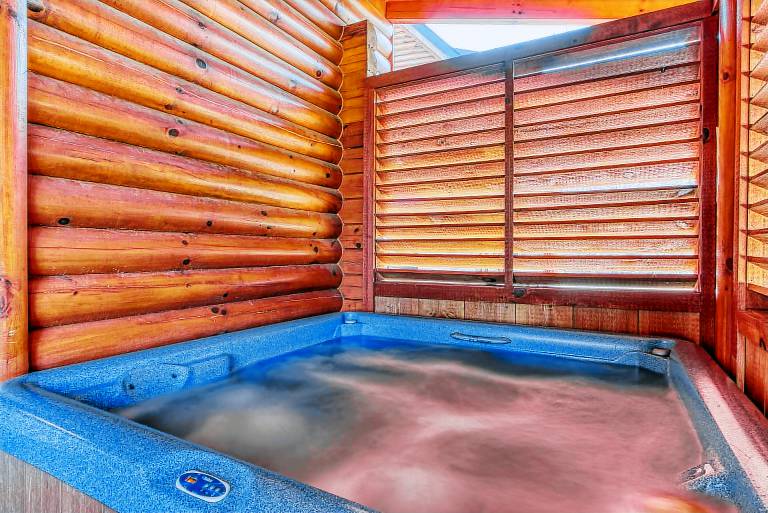Vacation home with heated pool, BBQ & fast internet | Mountain view — photo 3