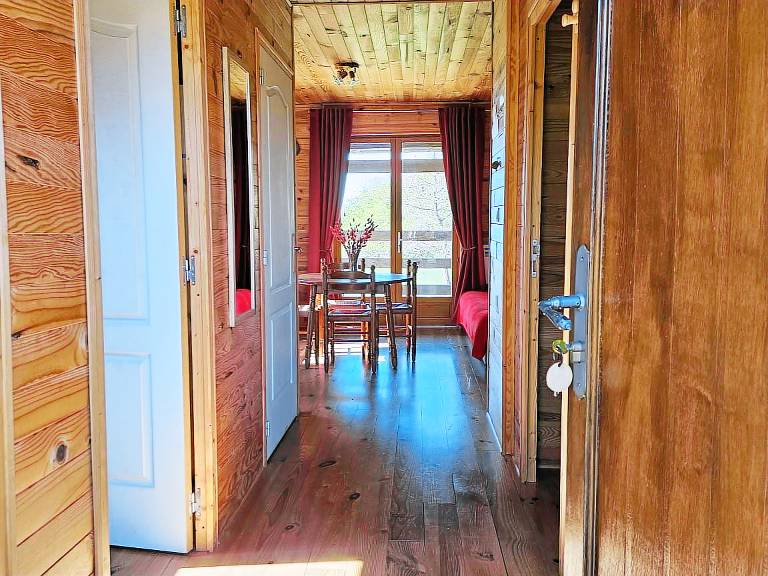 Cottage with barbecue & yard | Dogs allowed — photo 4
