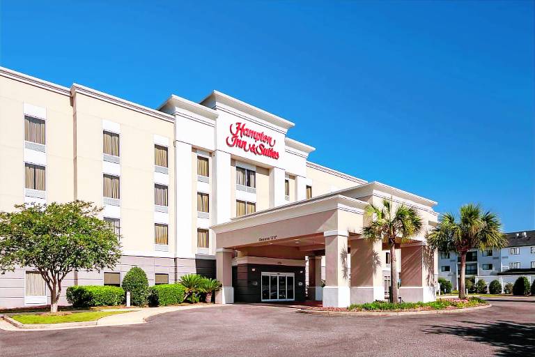 Hampton Inn & Suites Mobile I-65 @ Airport Blvd. in Mobile, AL