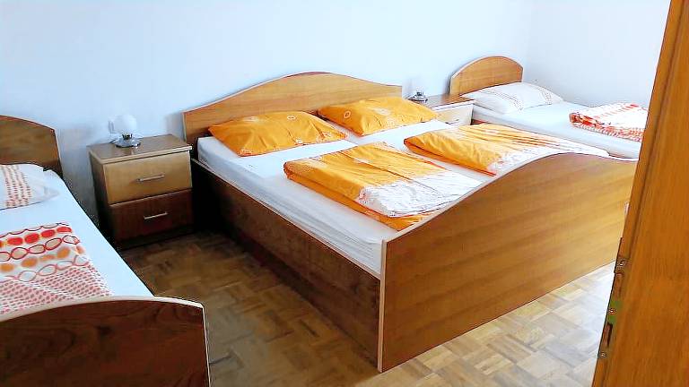 Apartma Družinska Vas