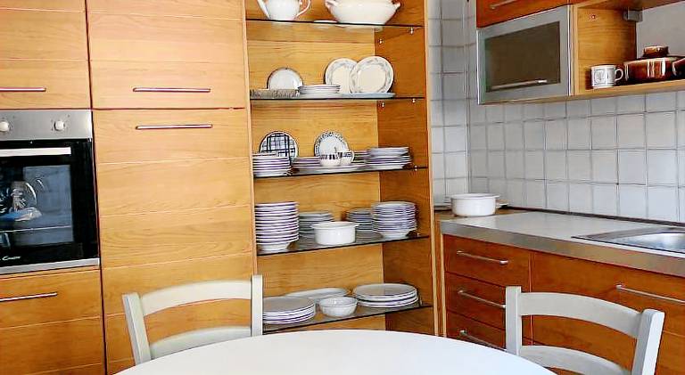Charming apartment with hot tub, garden & patio | Suitable for remote work | Pets allowed — photo 2