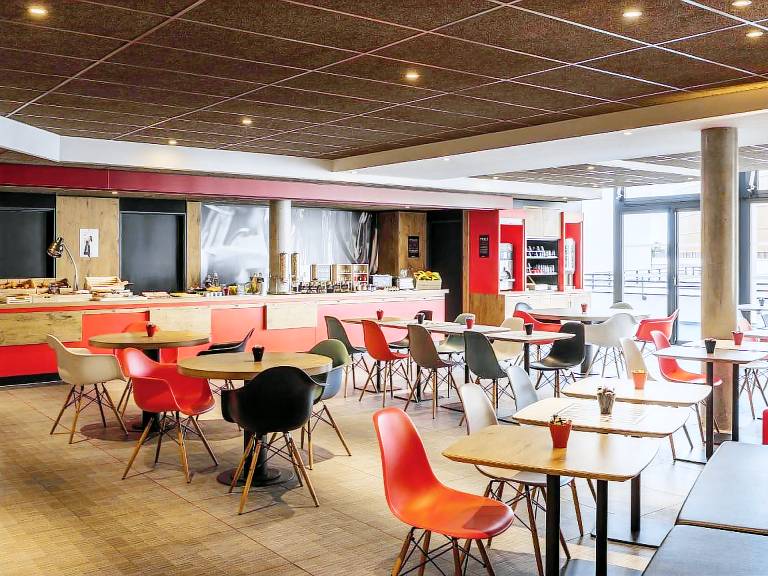 Ibis Saint Quentin En Yvelines Velodrome — photo 4