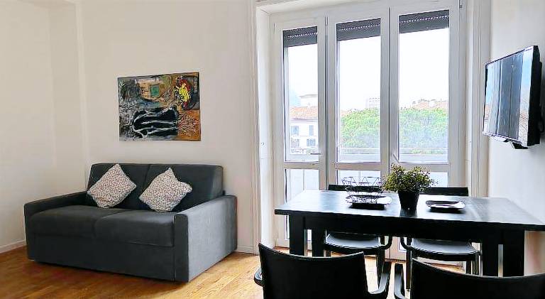 Holiday apartment with patio | Perfect for remote work in Malgrate