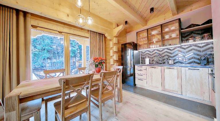 Chalet with yard & terrace — photo 3
