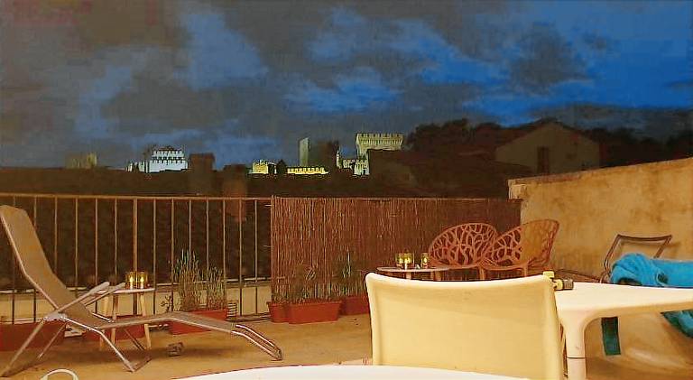 Maison intra muros, terrasses avec vue sur palais jaccuzzi et garage — photo 4