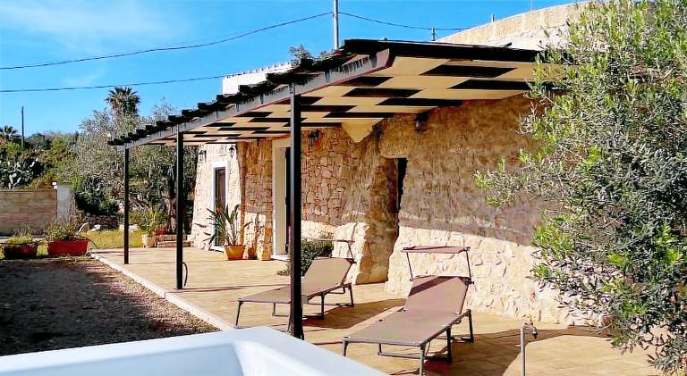 Villa with pool & hot tub — photo 4