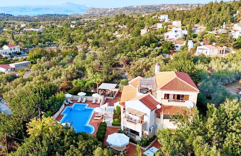 Villa Paralia Almirida