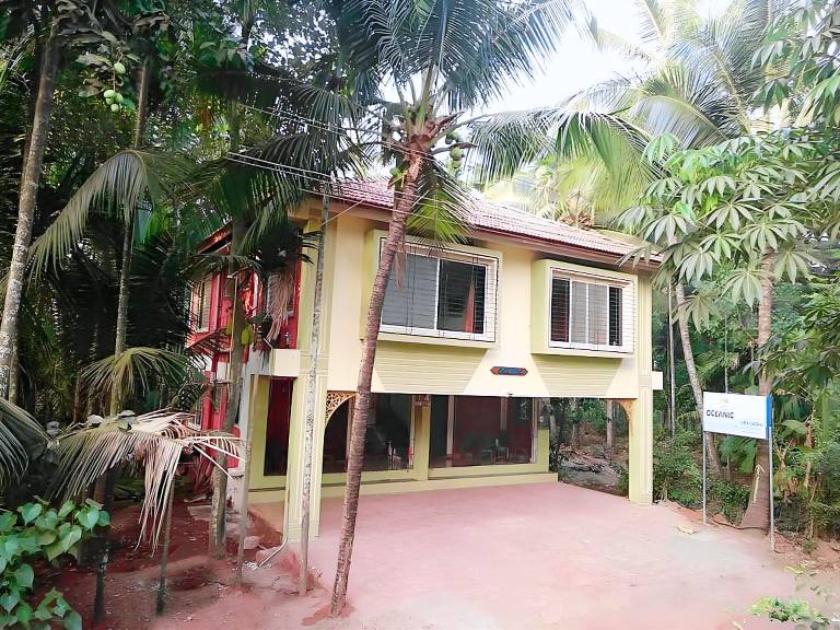Oceanic Holiday Home in Shrivardhan