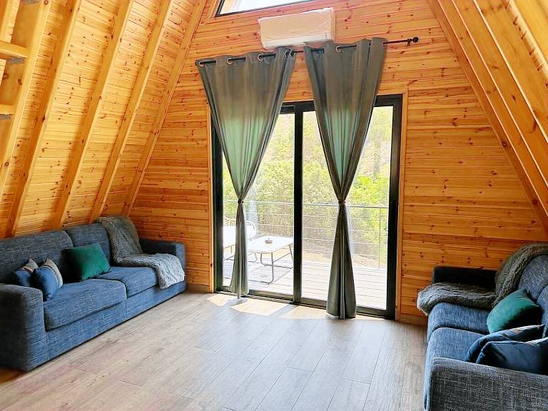 Bungalow with BBQ, pool & hot tub — photo 2