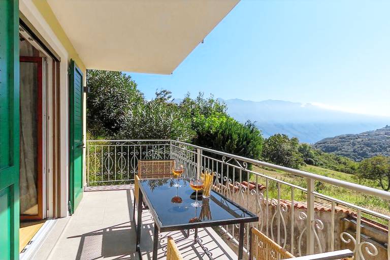 Ferienhaus mit Hund in Vesio, Malcesine fuer max. 4 Personen