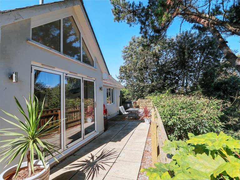Family-friendly pleasant cottage with jacuzzi & garden | Pets are welcome in Bideford