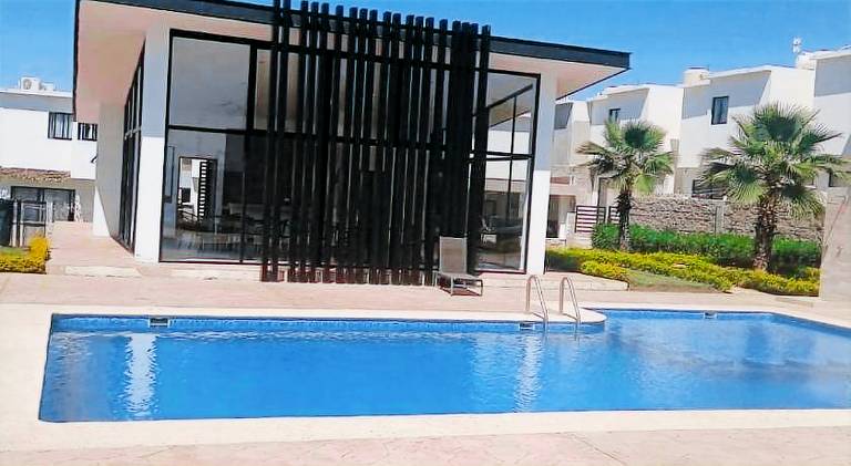 House with pool | Pets are welcome — photo 4