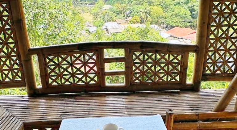 Lodge with barbeque, patio & garden — photo 4