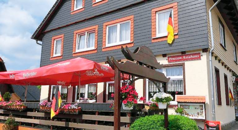 Pension und China - Thai Restaurant Asia - Haus in Wernigerode