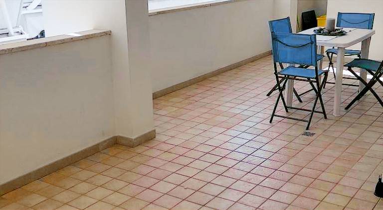 Holiday apartment with terrace — photo 3
