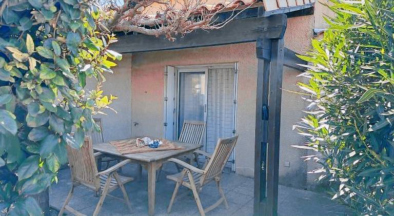 Rental apartment with 2 rooms for 6 persons in Narbonne