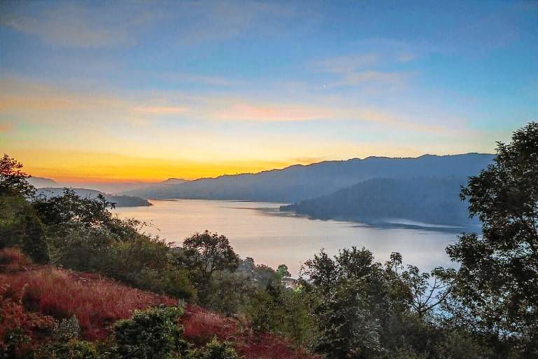 Bungalow Panshet Dam