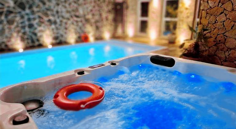MALE ALPY & SPA - Willa z Prywatnym Basenem i Jacuzzi na Wylacznosc — photo 4
