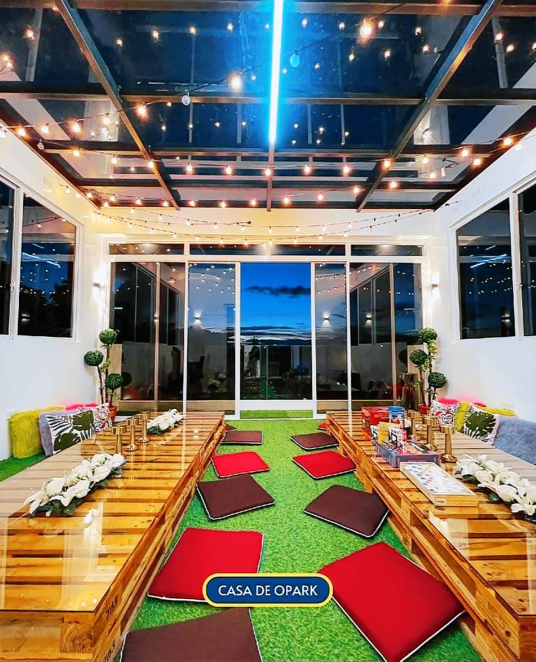 Vacation home with pool — photo 3
