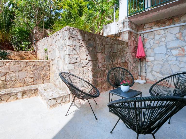 Wohnung "Olia Orange" mit Terrasse — photo 4
