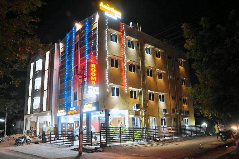 Hotel Amirtham Inn