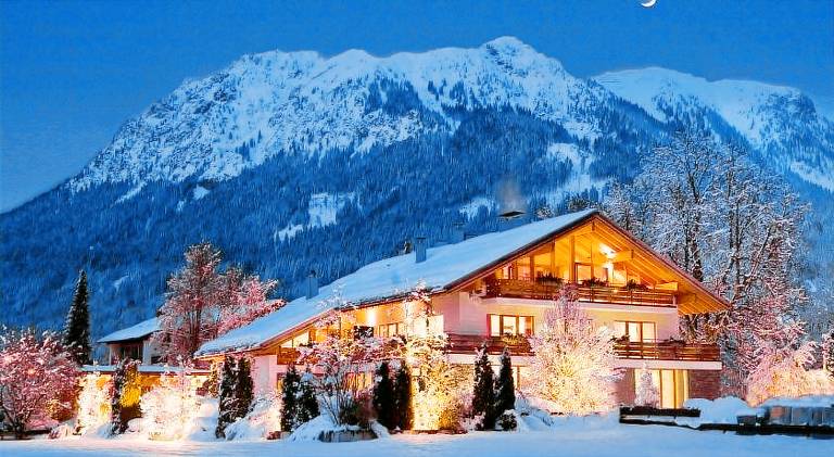 Rental apartment with hot tub, garden & patio in Oberstdorf