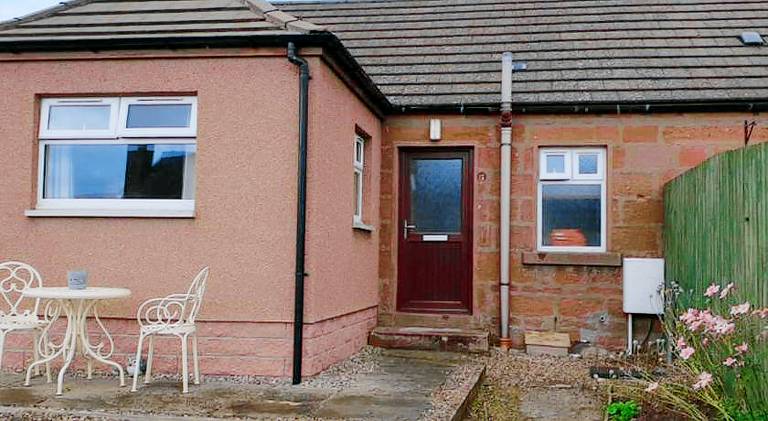 Vacation home with 1 room for 2 persons in Kirriemuir