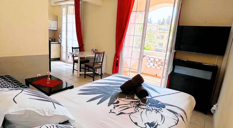 Apartment with 1 room for 3 persons — photo 2