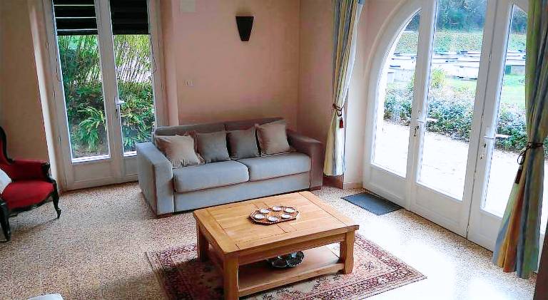 Rental apartment with 2 rooms for 6 persons — photo 2