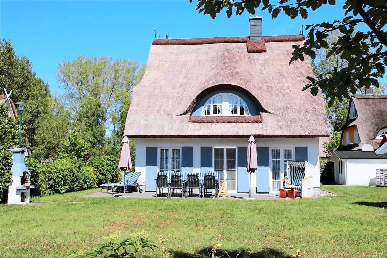 Ferienwohnungen & Ferienhäuser in Glowe HomeToGo.at