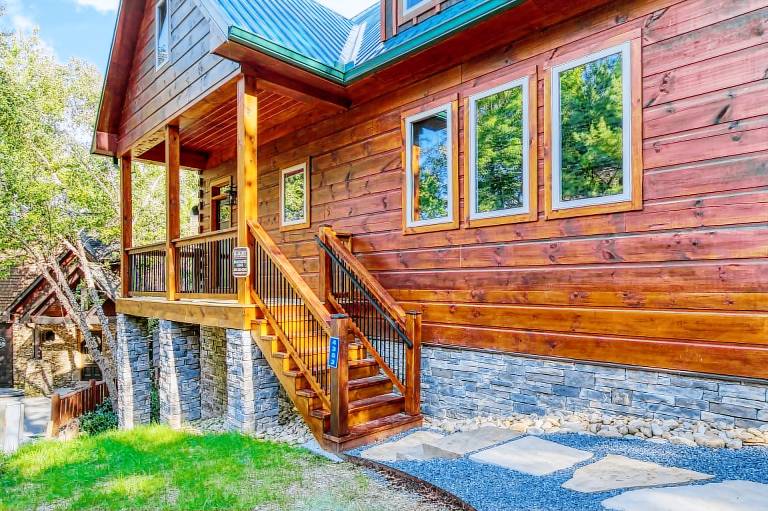 New Construction - 4bed 3.5 Bath in Beautiful Wears Valley! — photo 4