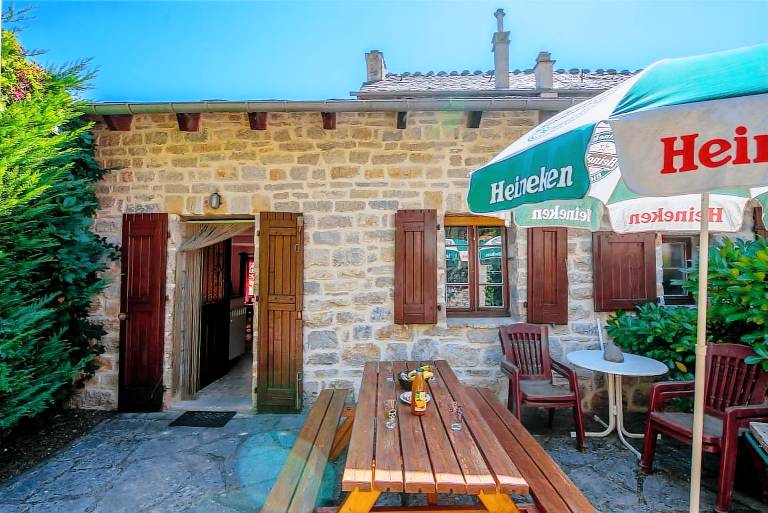Charming gite with terrace & yard | Pets allowed — photo 4