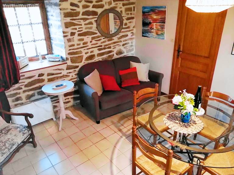 Gite with patio, garden & barbecue — photo 3