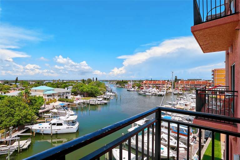 Child-friendly condo with jacuzzi & heated pool | Water view | Close to the beach | Dogs allowed — photo 5