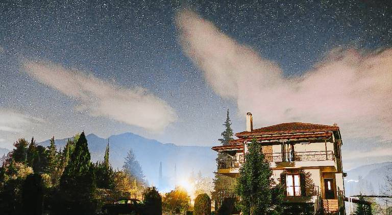 Villa with 3 rooms for 6 persons in Delphi