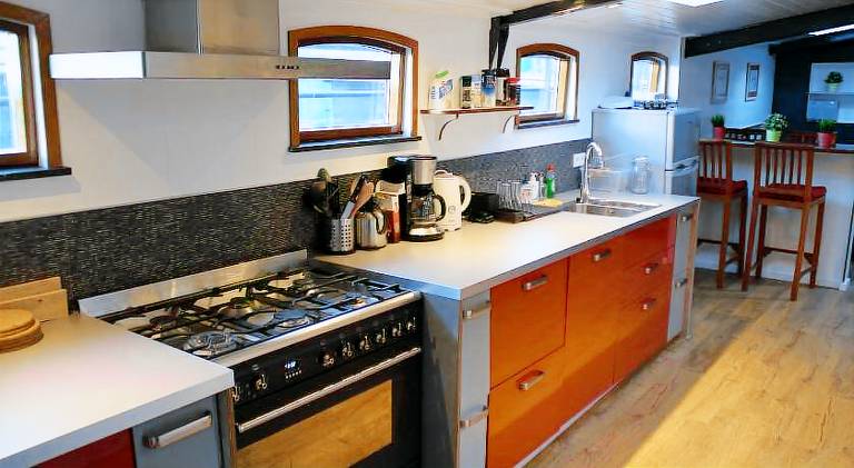 Serviced apartment with terrace — photo 5