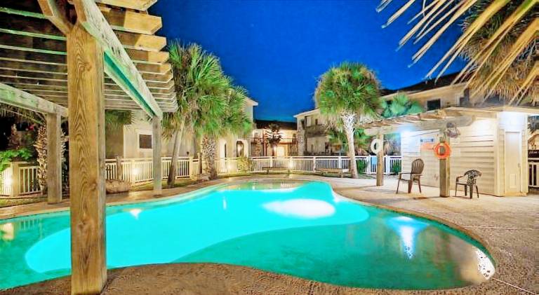 Pool Walk to Old Town Eateries Nightlife Shopping Rock N Reelby AvantStay — photo 3