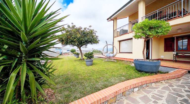 Rental apartment with jacuzzi — photo 4