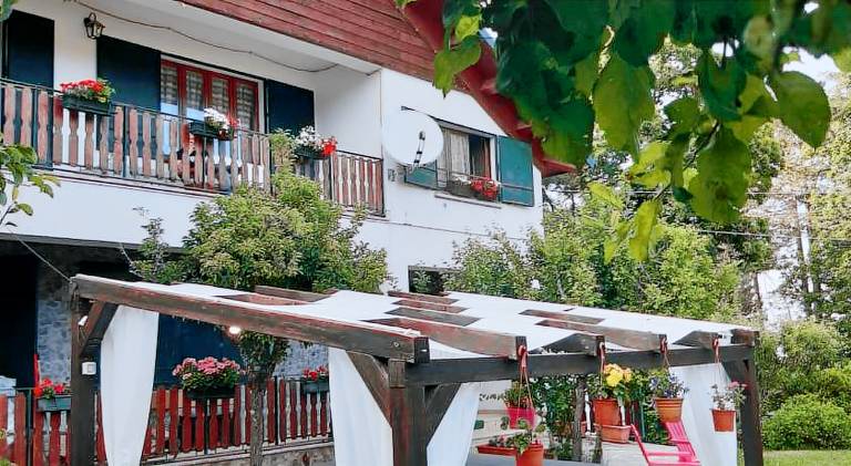 Lodge with sauna, garden & terrace in Spezzano della Sila
