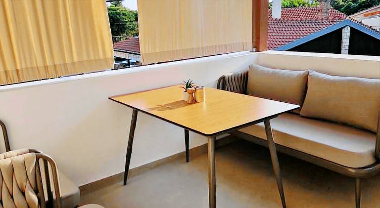 Holiday apartment with patio — photo 4