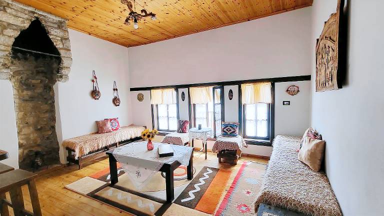 Hostel Mangalem