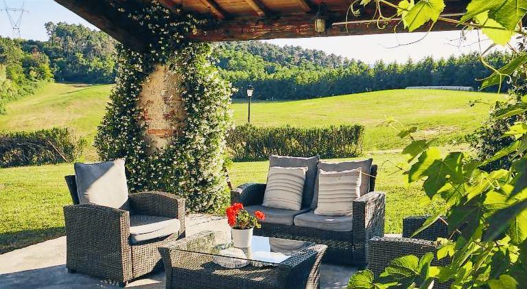 Pleasant vacation home with yard, hot tub & private pool | Suitable for remote work | Pet-friendly — photo 5