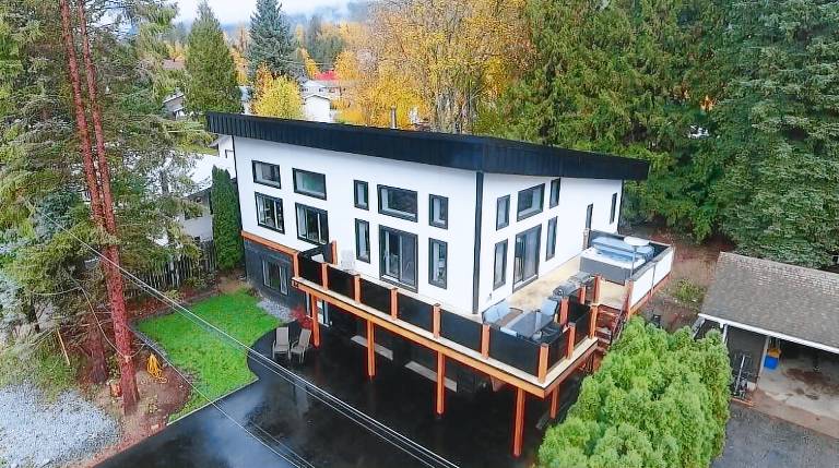 House  Revelstoke