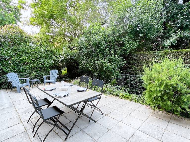 Aix-les-Bains T3 with terrace, parking and pets allowed — photo 2