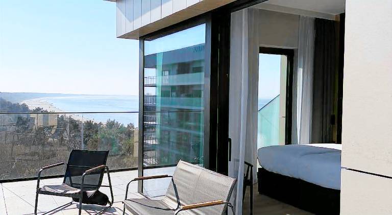 Holiday apartment with pool & patio — photo 3