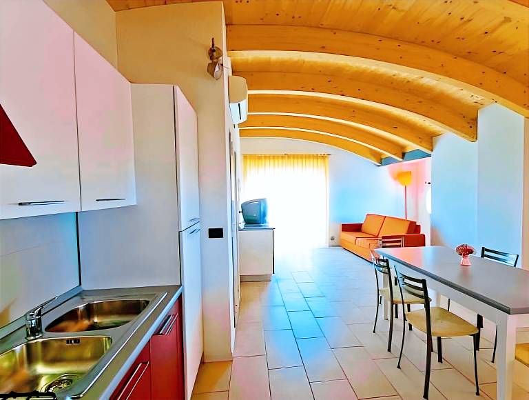 Lovely rental apartment with patio | Close to the beach | Pet-friendly — photo 4