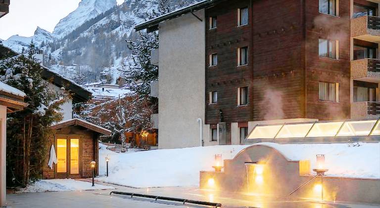 Chalet Antoine serviced Apartments by Mirabeau — photo 3