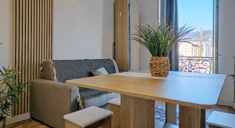 Beautiful rental apartment | Next to Port Lympia | Pets are welcome — photo 4