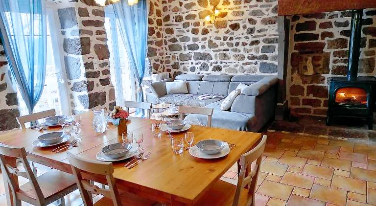 House with barbeque, garden & patio — photo 2