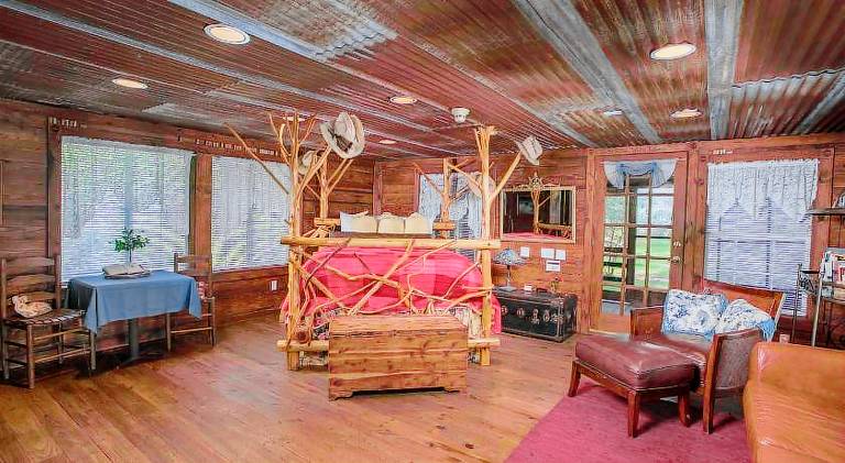 Bed and breakfast  Indian Lakes